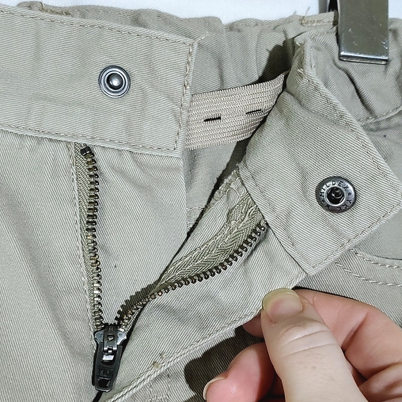 Calvin Klein Jeans - Boys/Kids Adjustable Elastic Waist Tan Jeans - Size 5 - Picture 12 of 14